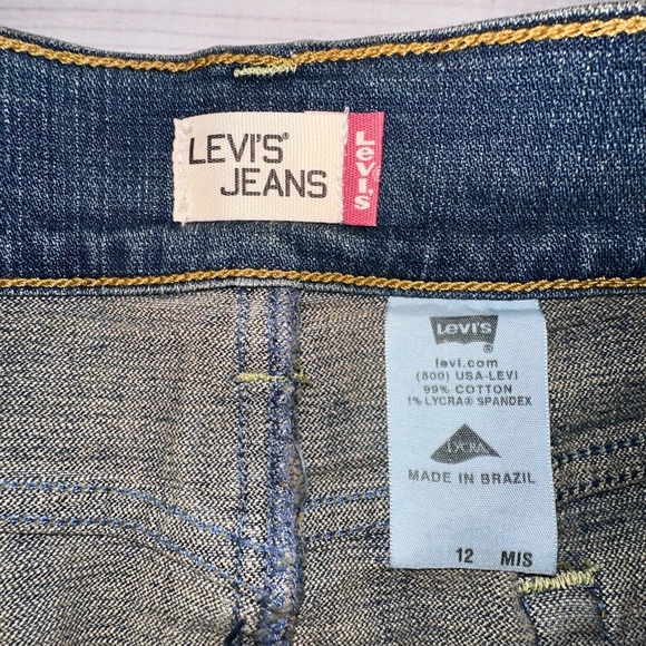 Levi’s Reworked Denim Skirt – Size 12 MIS
Classic Western Vibe Office Dressy - Picture 3 of 6